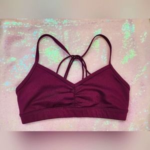 Alo sports bra size medium